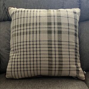 Decorative Pillows (set of 2 or 4-not selling individually)